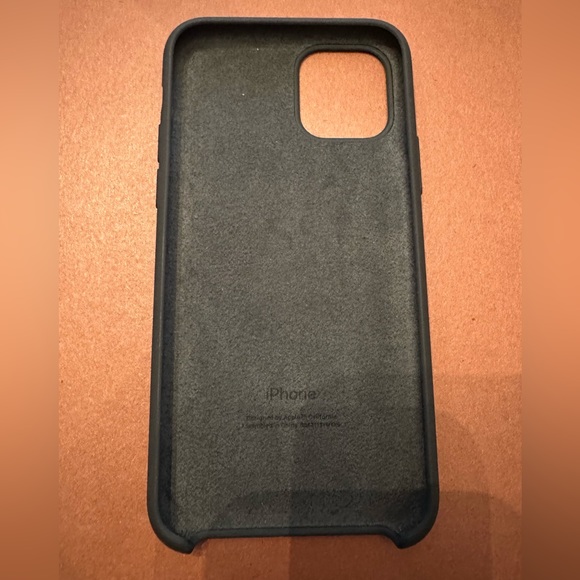 EUC Apple Silicone Black Case for iPhone 11 Pro. - Picture 2 of 2